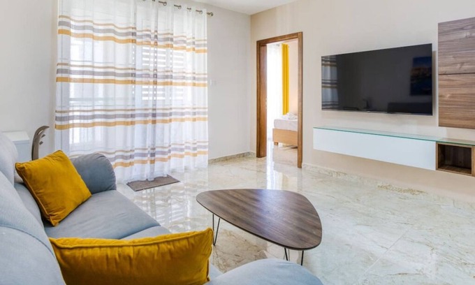 Il-Balluta Appartement | Lovely 3BR with private terrace in Sliema