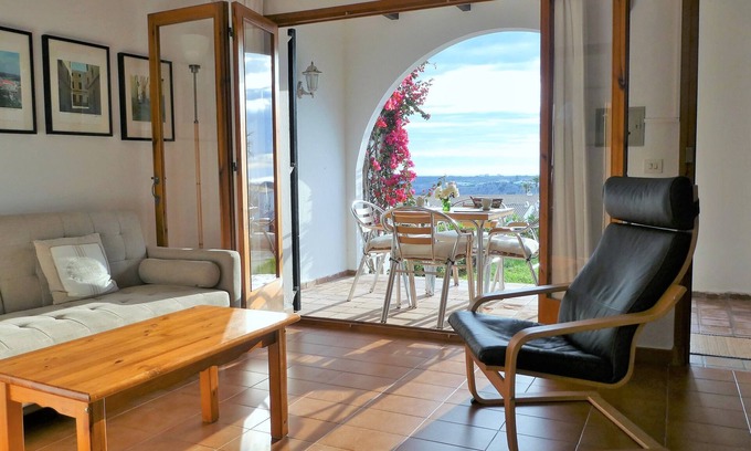 Arenal d'en Castell Copropriété | Lovely apartment with great views to the sea - 5 min from the beach!