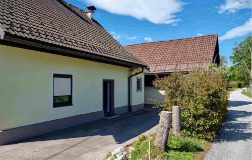 Weizelsdorf Appartement | Lovely Apartment In Strau With Wifi