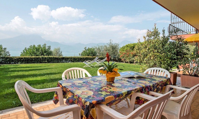 Frader Appartement | Confortable appartement pour 5 personnes avec piscine, climatisation, WIFI, TV, terrasse et parking