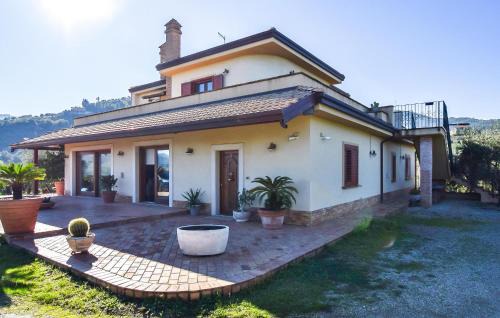 Corigliano Calabro Appartement | Lovely Apartment In Corigliano-Rossano
