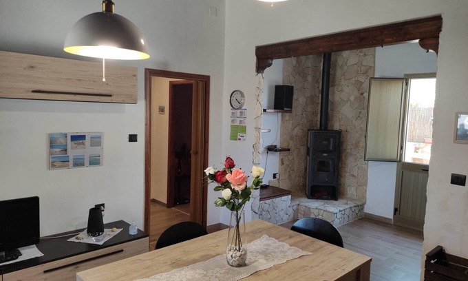 Porto Pino Maison | Lovely apartment among the lagoons of Porto Pino in a natural oasis.