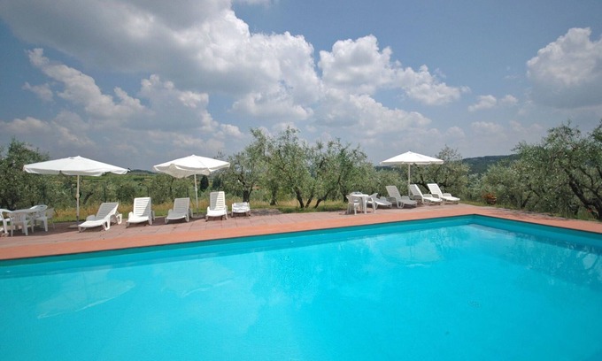 San Casciano in Val di Pesa Appartement | Bel appartement pour 4 personnes avec piscine, WIFI et TV, près de Florence