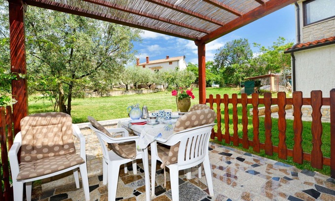 Cancini Appartement | Joli appartement pour 5 personnes avec WIFI, climatisation, TV, terrasse et parking