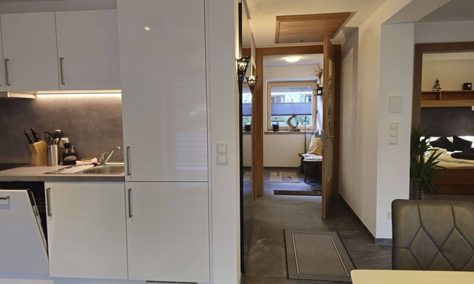 Schoenwies Appartement | Lovely apartment for 4 people with WIFI, balcony and parking