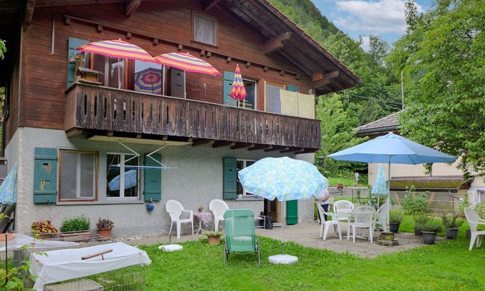 Meiringen Appartement | Bel appartement pour 2 personnes avec WIFI, TV et parking