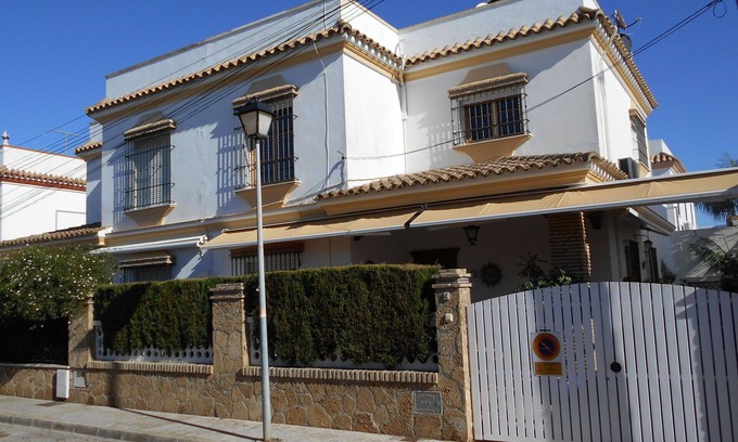 Chipiona Appartement | Bel appartement pour 4 personnes avec WIFI, climatisation, TV et terrasse