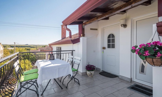 Musalez Appartement | Bel appartement à Musalez avec WiFi