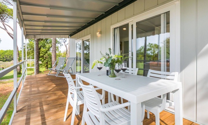 Aquileia Maison | Joli appartement dans une maison de vacances avec climatisation, WIFI, piscine, TV et terrasse