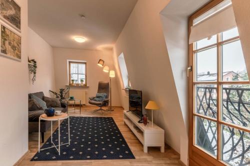 Sudstadt Appartement | Lovely Apartment Quiet, bright, generous for two, private parking