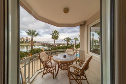 Liman Mahallesi Appartement | Lovely Apartment with Shared Pool in Konyaalti
