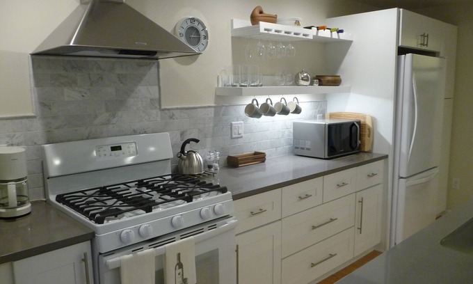 Ithaca Appartement | Lovely apt close to Ithaca, waterfalls, and wineries. Includes private patio.