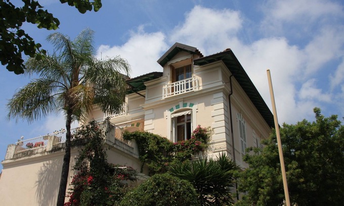 Beaulieu-sur-Mer Appartement | Appartement Two Bedroom Lovely, lumineuse dans Beaulieu Sur Mer