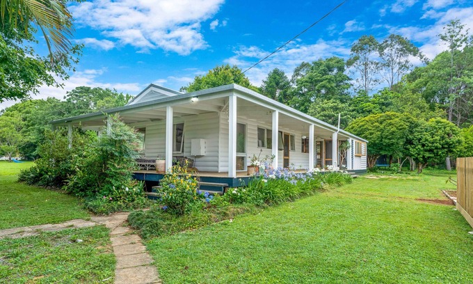 The Pocket Maison | Lovely, charming cottage close to the beach & river - Near BRUNSWICK HEADS/SGB