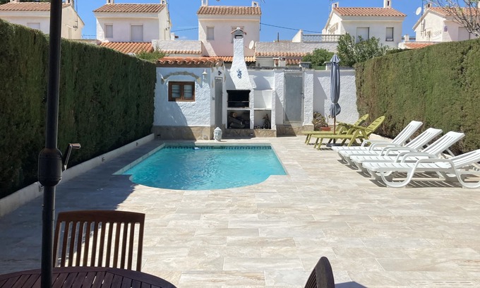 Miami Platja Villa | Belle maison confortable et agréable avec jardin et piscine privée