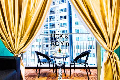 Salak South Appartement | Lovely Family Suites at Razak City by HCK