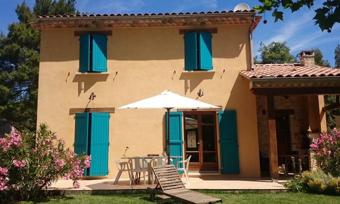 La Bastide-des-Jourdans Villa | Maison de charme avec piscine chauffée dans un cadre enchanteur en Luberon