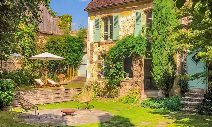 Villeneuve-sur-Yonne Maison | Lovely home in Villeneuve-sur-Yonne