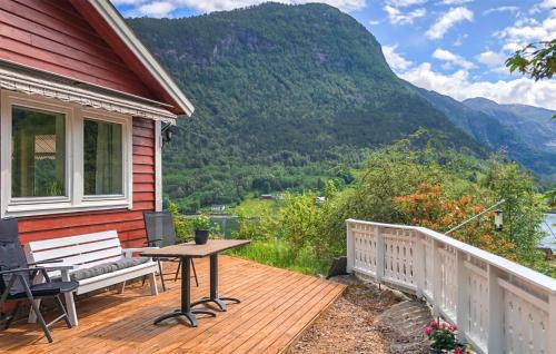 Hoyanger Maison | Lovely Home In Bjordal With Kitchen