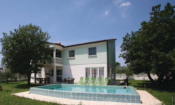 Kaldanija Maison | Belle maison à Buje avec WiFi