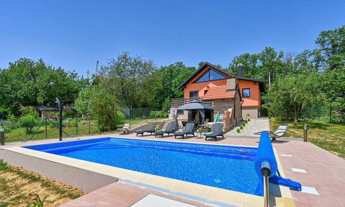 Kapela Maison | Superbe maison à Kapela avec jacuzzi