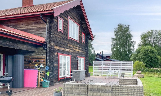 Dalarna Maison | Belle maison à Mora avec sauna