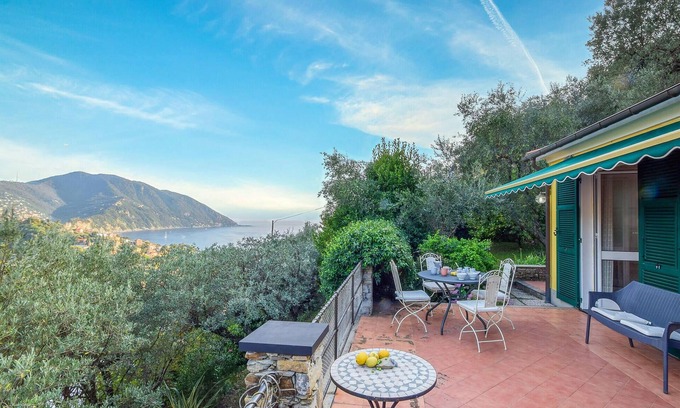 Recco Maison | Maison confortable à Recco avec jacuzzi