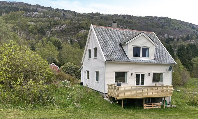 Hyllestad Maison | Belle maison à Sørbøvåg