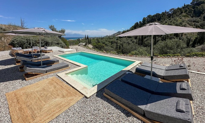 Evrostina Maison | Lovely home in Xylokastro with WiFi