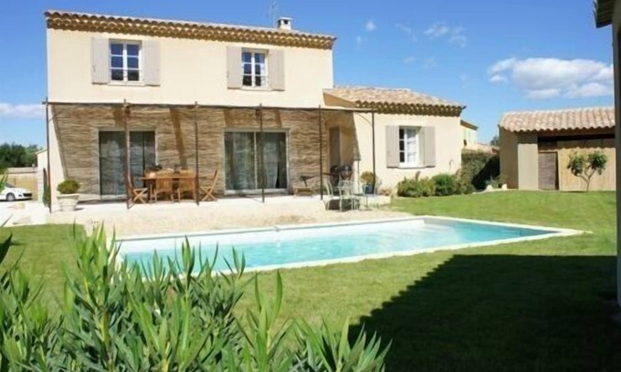 Maubec Maison | Jolie maison au porte du Luberon avec piscine privée
