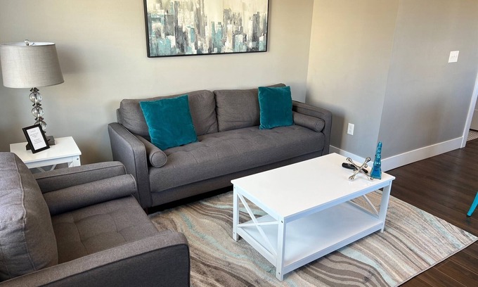 Riverfront Appartement | Lovely Modern Space - Teal
