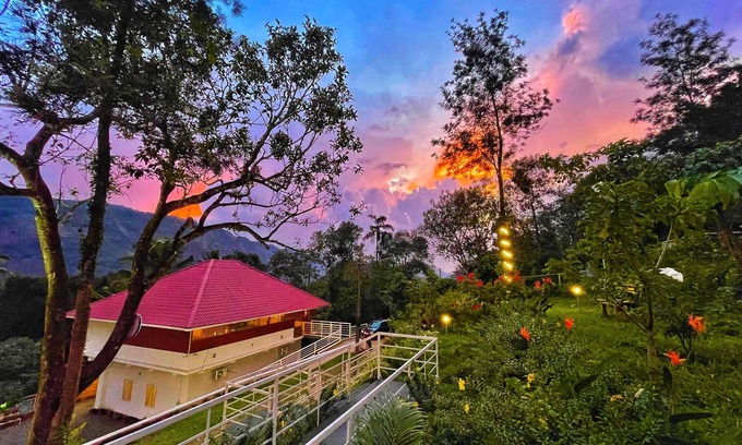 Devikolam Autre | Lovely Nature Glamping - Farm house in mountain valley