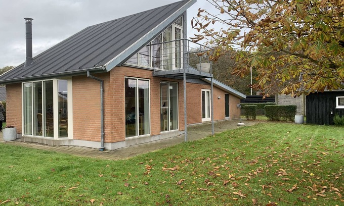Nykobing Mors Maison | Lovely newly renovated house with room for many close to the fjord.