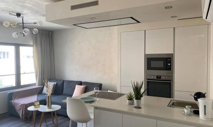 Belair Appartement | Lovely One Bedroom Apartment in City Center with Parking, near Public Transport
