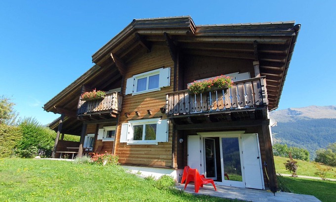 Dalpe Chalet De Ski | Lovely panoramic chalet in Leventina (CHALET DALPE)