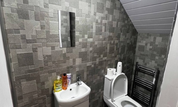 Halesowen Appartement | Lovely private room with ensuite bathroom