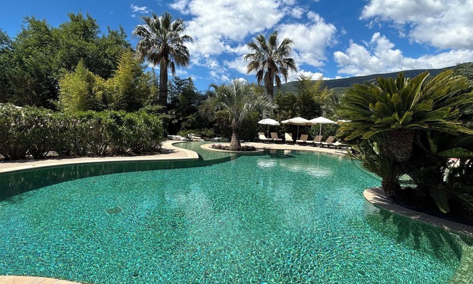 Carros Villa | Charmante villa grand confort avec jardin paysagé privé, piscine et spa
