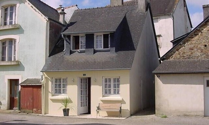 Dineault Cottage | Lovely, quiet cottage, gite with log fire within National Park FREE WIFI