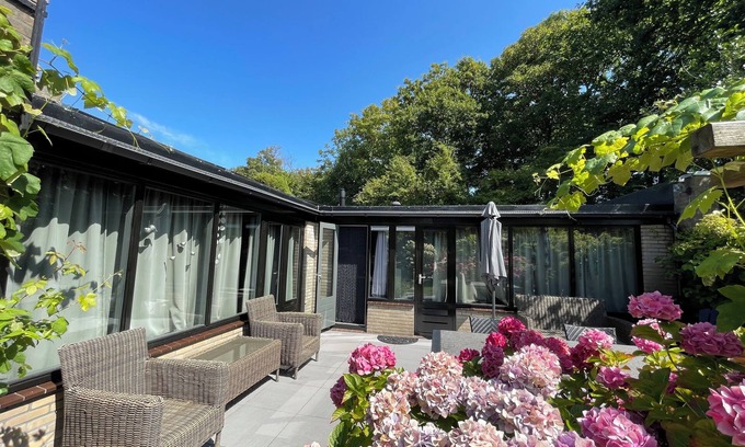 Sint Maartenszee Maison | Lovely relaxing cottage close to beach and dunes