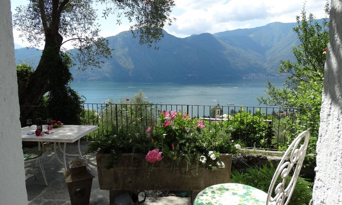 Mezzegra Maison | Belle grange rénovée, vue imprenable sur le lac, oliveraie,tranquillité d'esprit