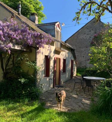 Parsac-Rimondeix Appartement | Lovely rural and quiet farmhouse with natural swimming lake