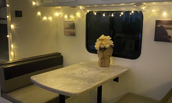 Bethpage Maison | Lovely RV with AC in charming Bethpage