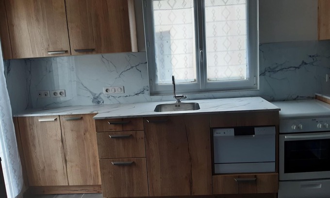 Guilvinec Appartement | Lovely self-contained studio with terrace and private garden 10 minutes from the fishing port