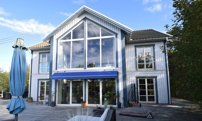Kode Maison | Lovely spacious villa in southern Bohuslän with spa | SE09028