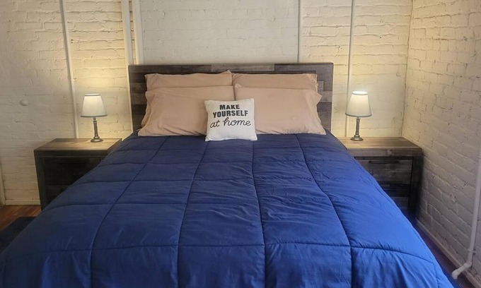 Central Business District Appartement | Lovely Studio Loft in Historic Building
