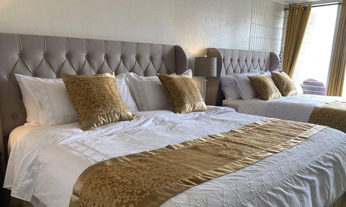 Diamond Head - Kapahulu - St. Louis Copropriété | Lovely Studio with Million Dollar View of Waikiki and close to everything!