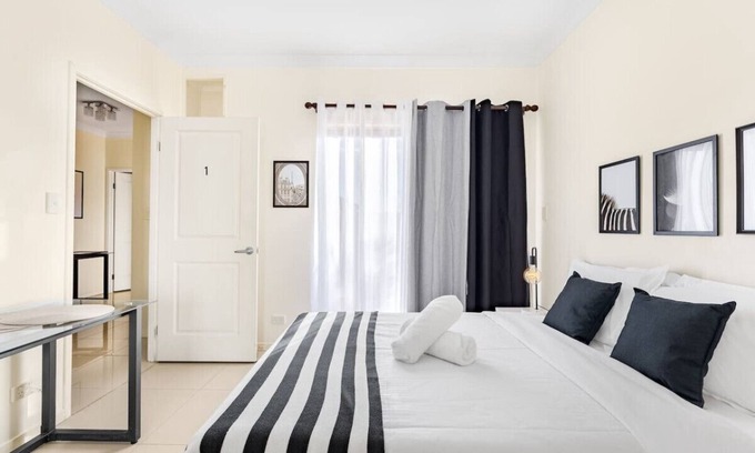Sunnybank Maison | Lovely tiny home at Sunnybank CBD Street Parking