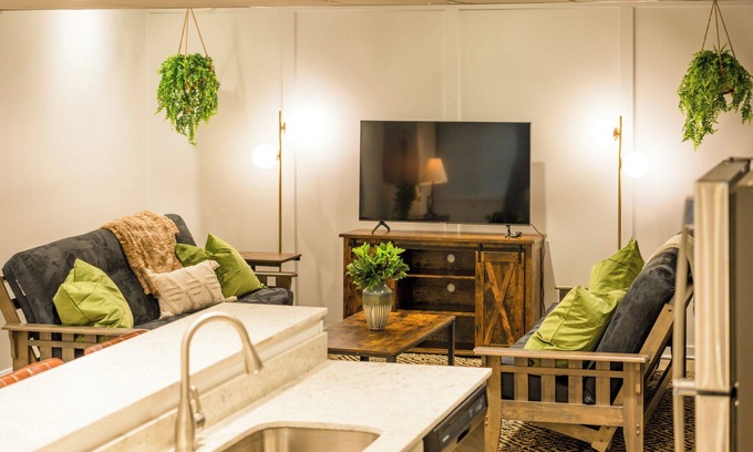 Conneaut Lake Appartement | Lovely two bedroom apartment with tons of space