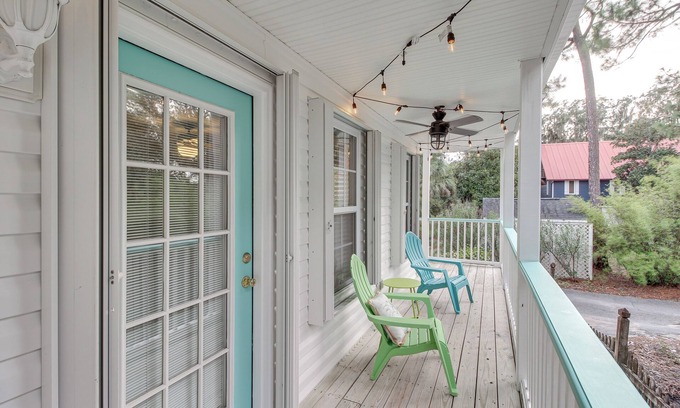 Tybee Island Cottage | Lovely Tybee Island Home w/ Deck < 1 Mi to Beach!