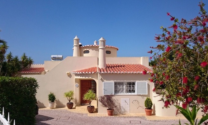 Carvoeiro Villa | Belle villa à Carvoeiro, vue sur la mer, à distance de marche de la plage, très calme